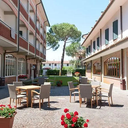El Prado Hotel