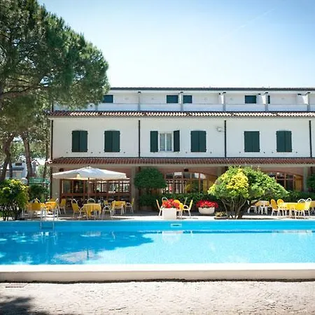 El Prado Hotel 3*